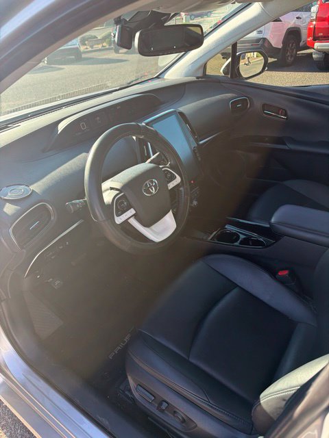 Certified 2018 Toyota Prius Prime Advanced w/ Carpet Mat Package FWD image 16