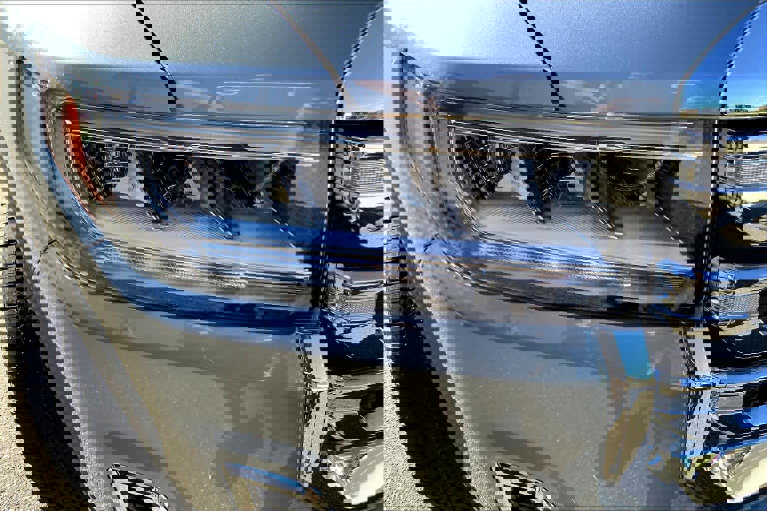 Certified 2023 GMC Acadia SLE w/ Driver Convenience Package image 26