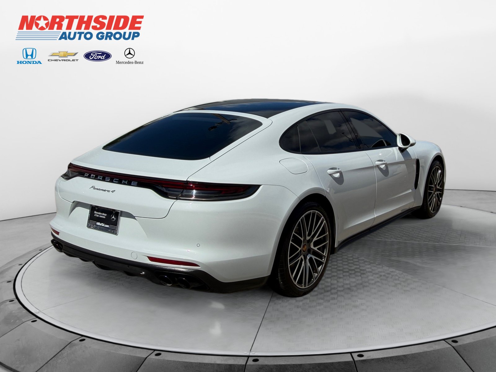 Used 2021 Porsche Panamera RWD image 7