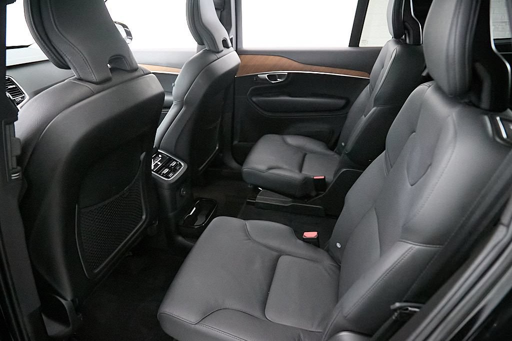 Certified 2024 Volvo XC90 T8 Plus AWD/4WD image 21
