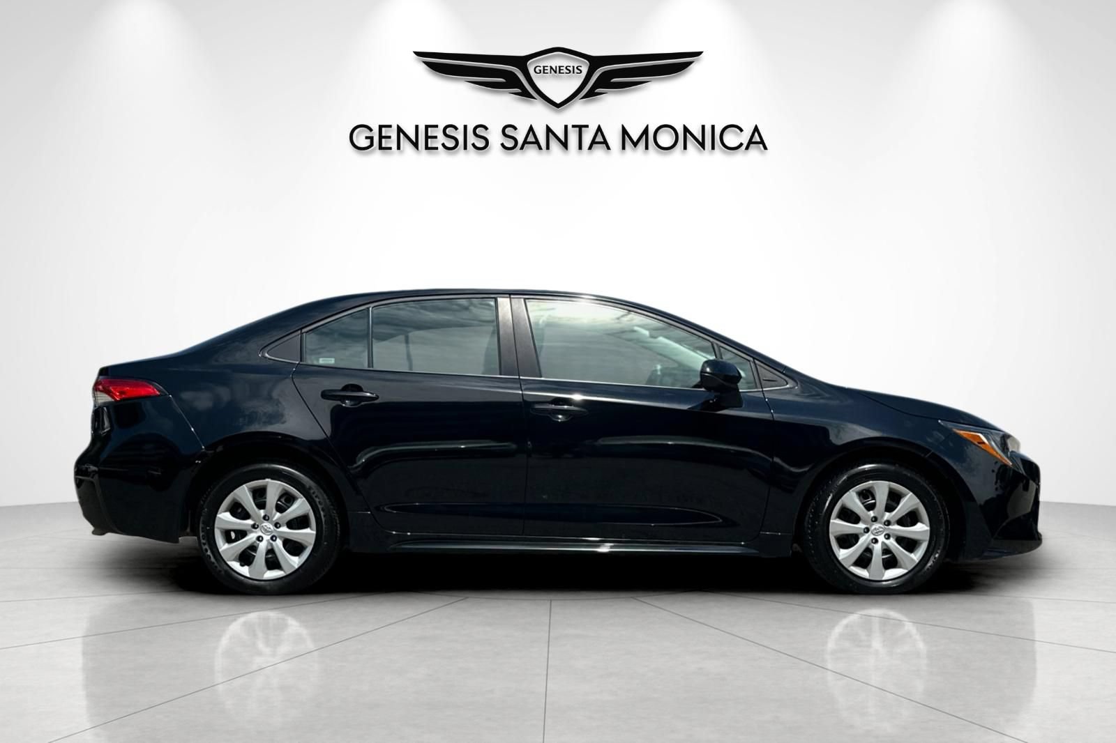 Used 2025 Toyota Corolla LE FWD image 3