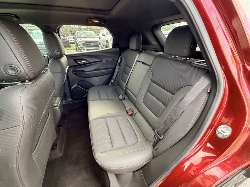 Certified 2023 Chevrolet TrailBlazer RS w/ Sun and Liftgate Package FWD image 19