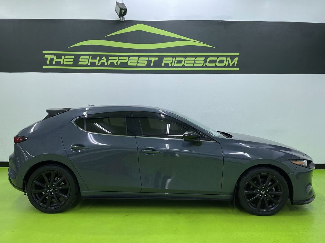 Used 2021 MAZDA MAZDA3 Hatchback w/Premium Plus Pkg image 11