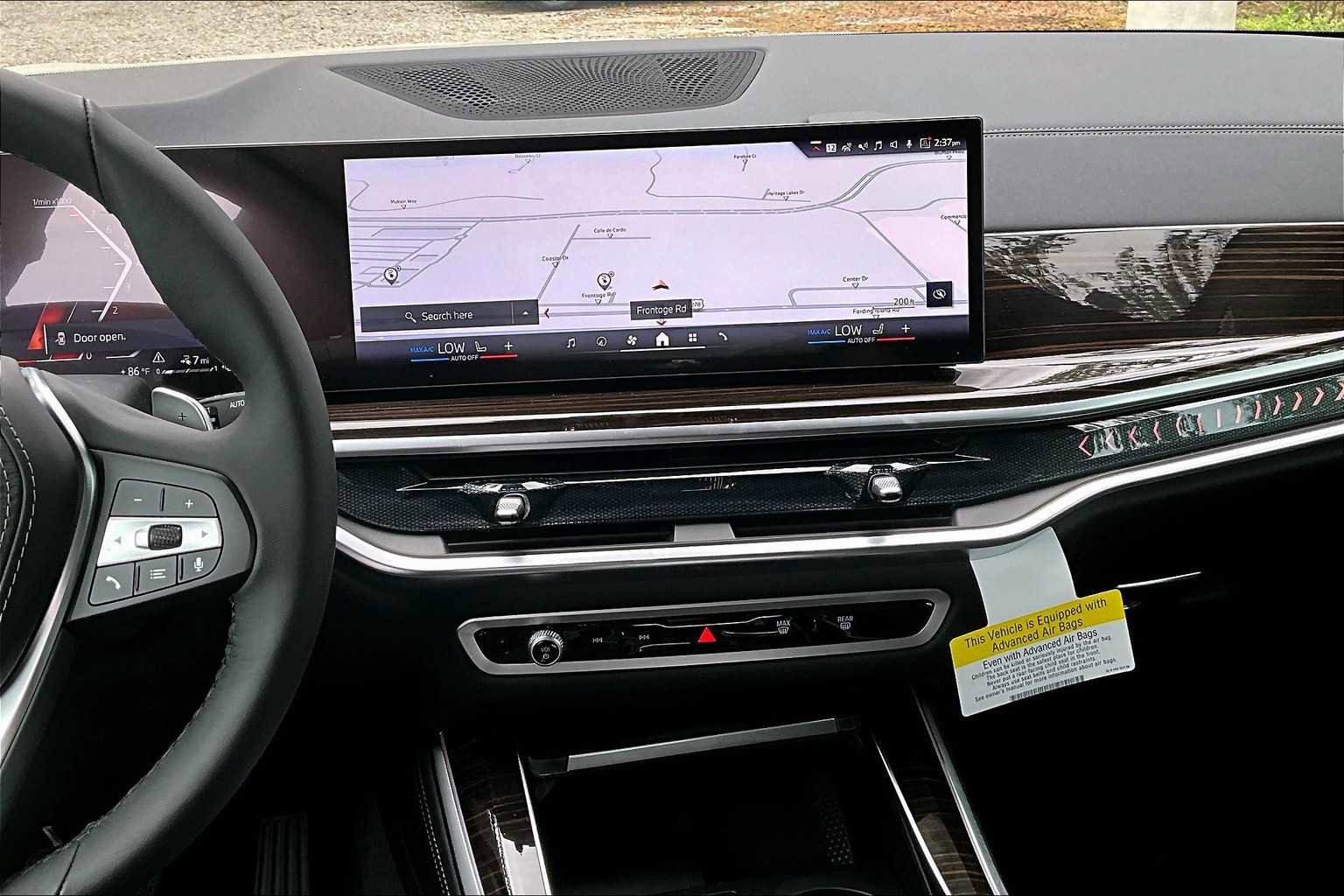 New 2025 BMW X5 xDrive50e image 6