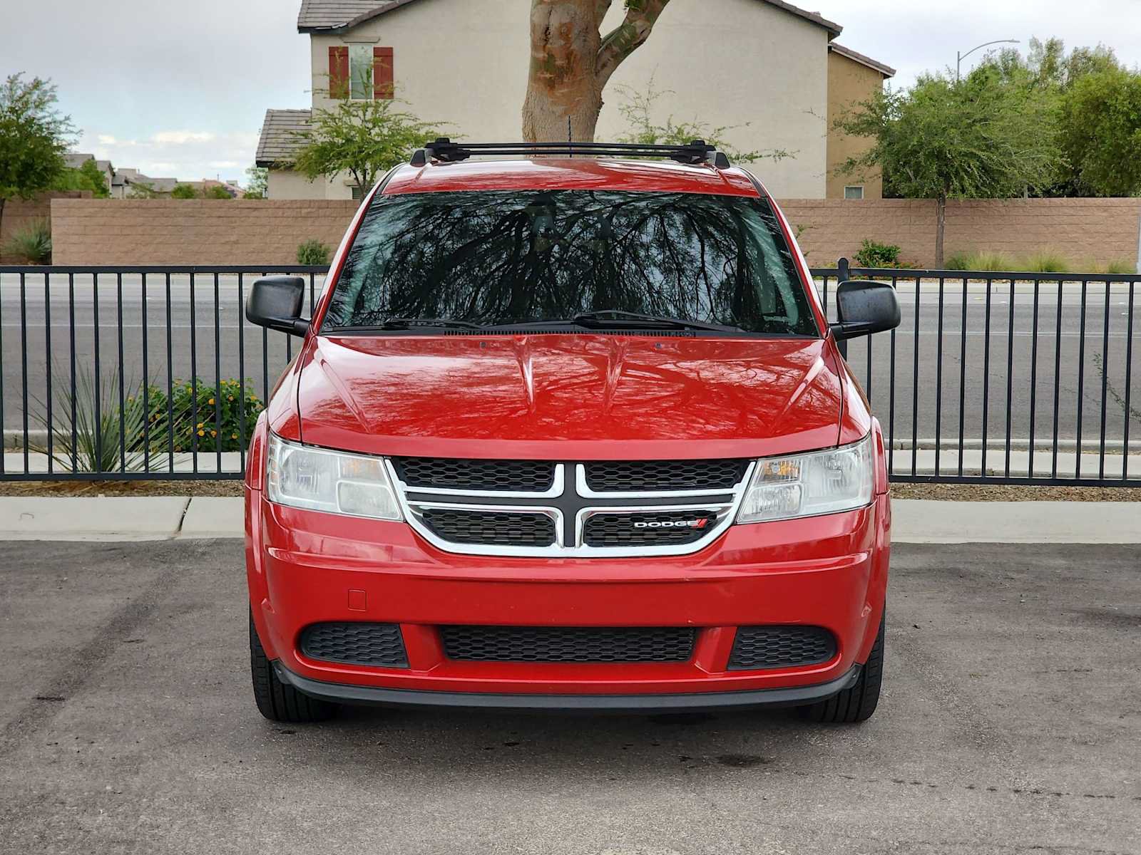 Used 2020 Dodge Journey SE FWD image 3