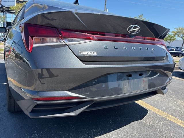 Certified 2023 Hyundai Elantra SEL w/ Convenience Package image 12