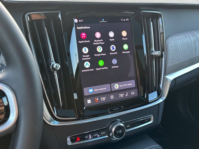 Certified 2025 Volvo V90 B6 Cross Country Ultra AWD/4WD image 24