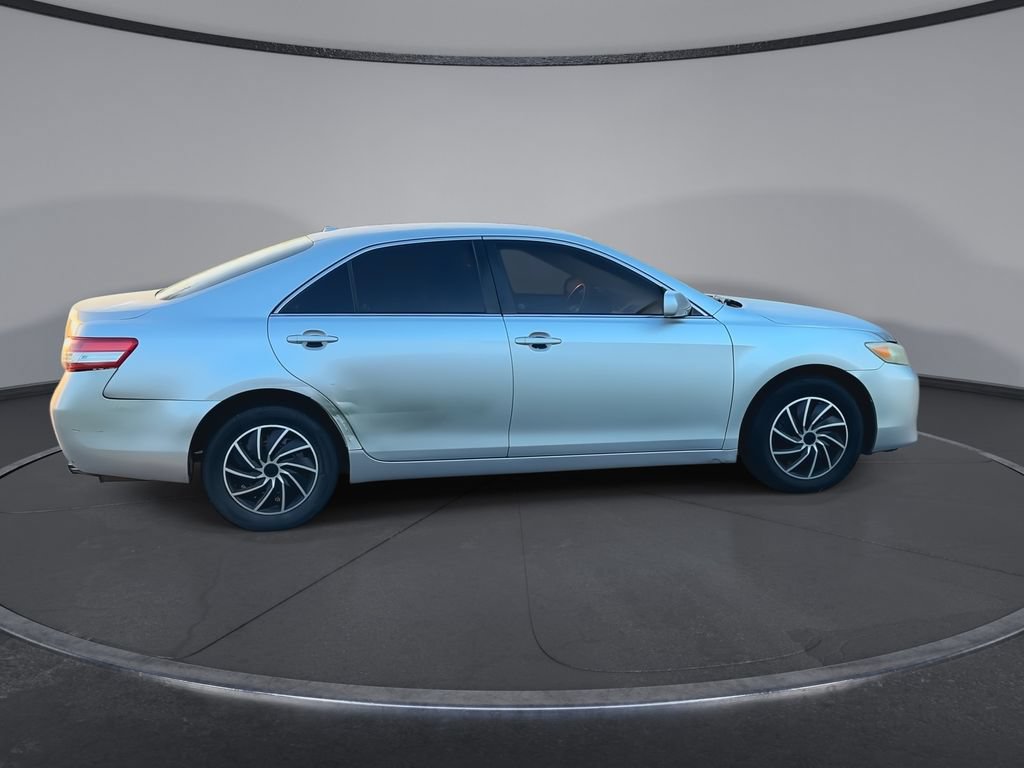 Used 2011 Toyota Camry LE FWD image 9