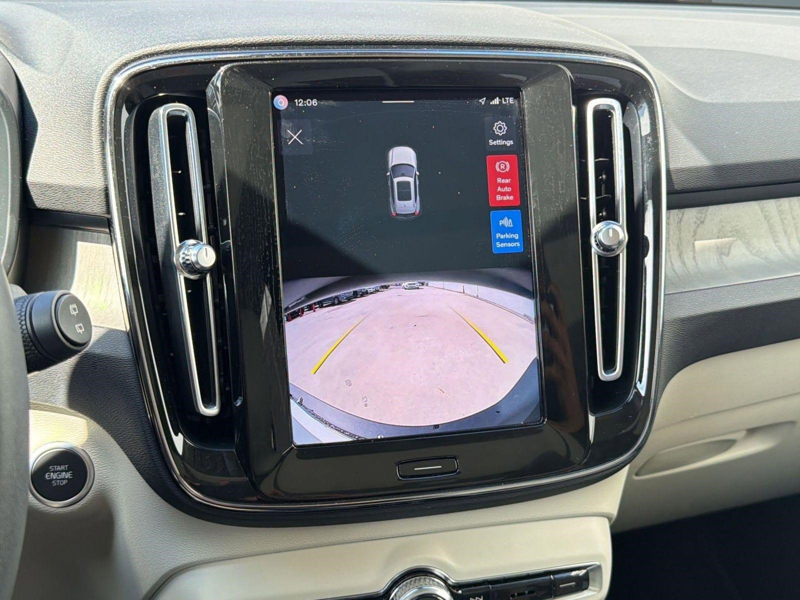 Used 2023 Volvo XC40 B5 Plus w/ Protection Package Premier image 24