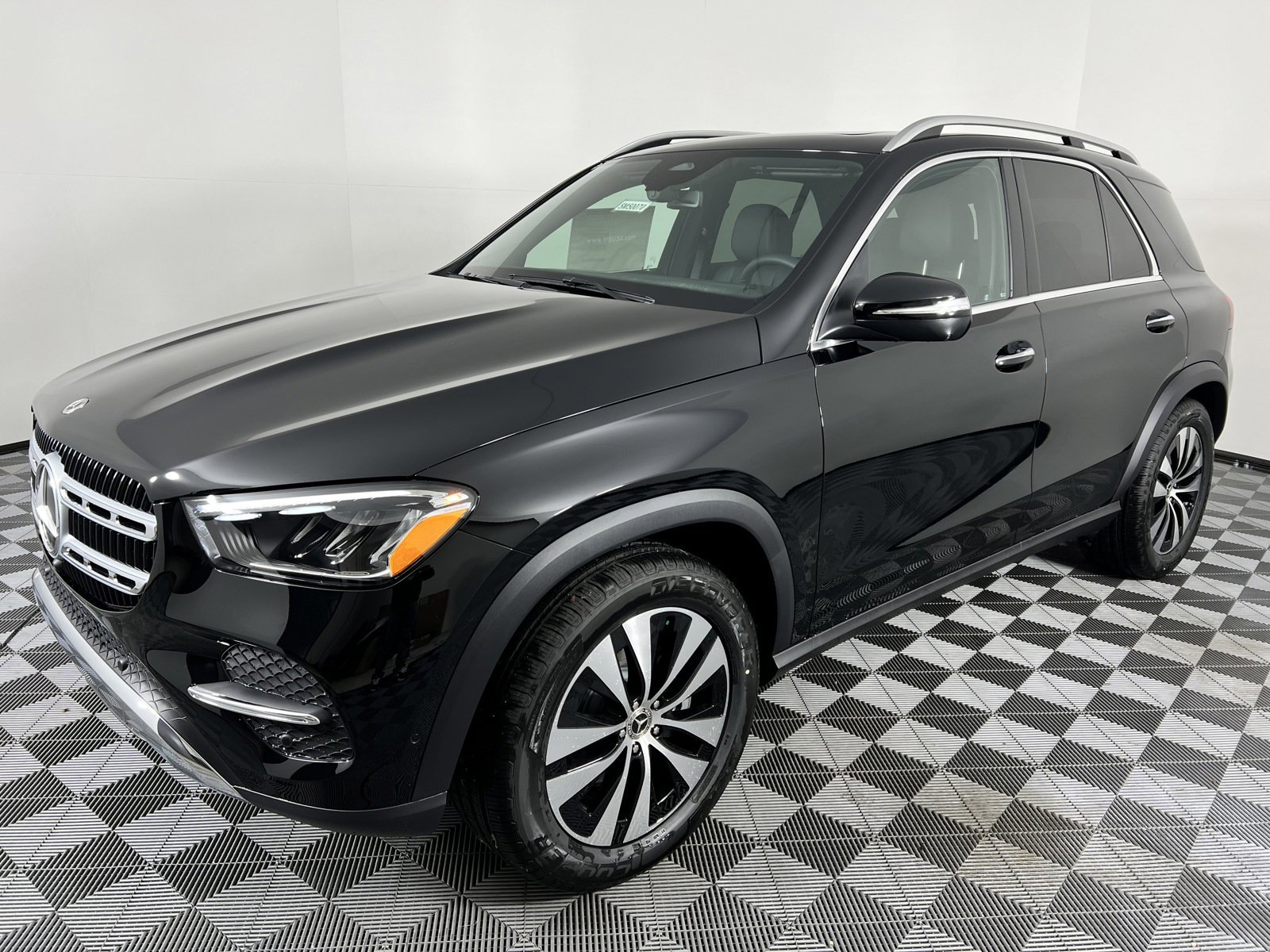 Used 2025 Mercedes-Benz GLE 350 4MATIC image 9