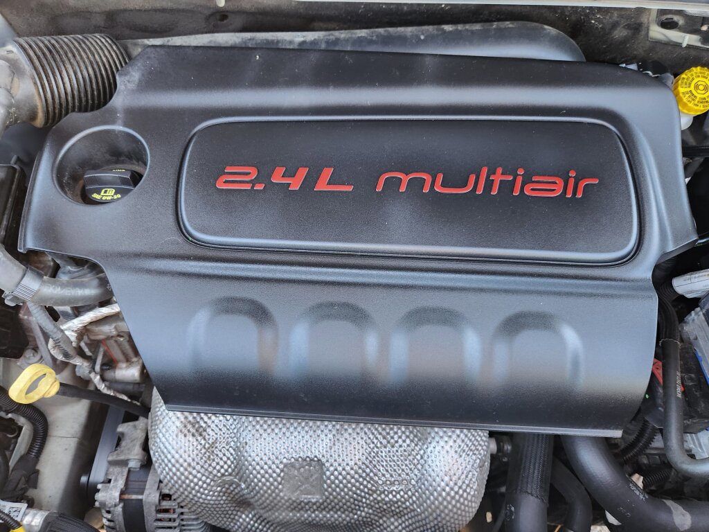 Used 2018 Jeep Renegade Limited w/ UConnect 8.4 Nav Group FWD image 14