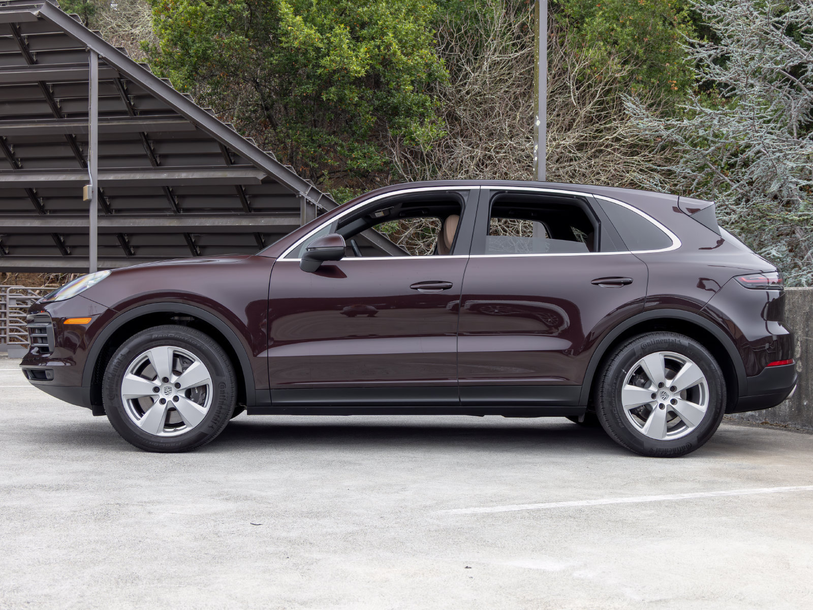 Certified 2021 Porsche Cayenne AWD/4WD image 2