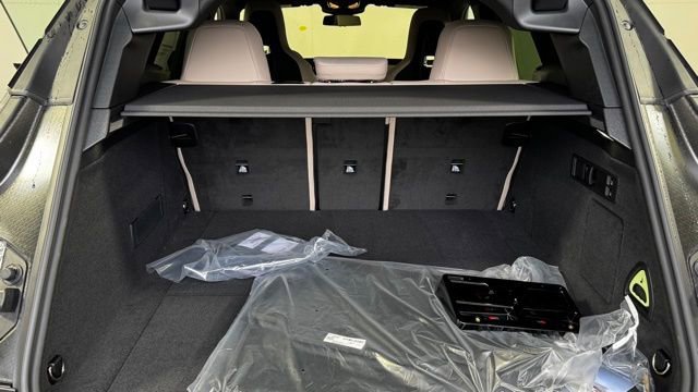 New 2026 BMW iX xDrive45 image 21