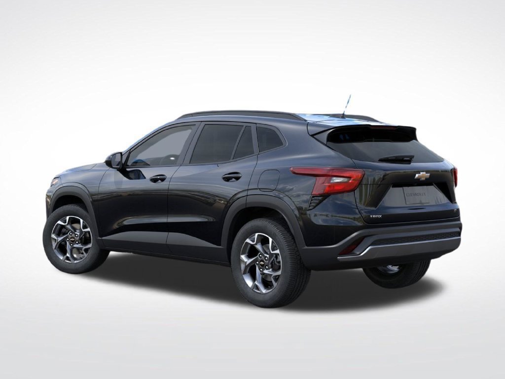 New 2026 Chevrolet Trax LT w/ Driver Confidence Package FWD image 3