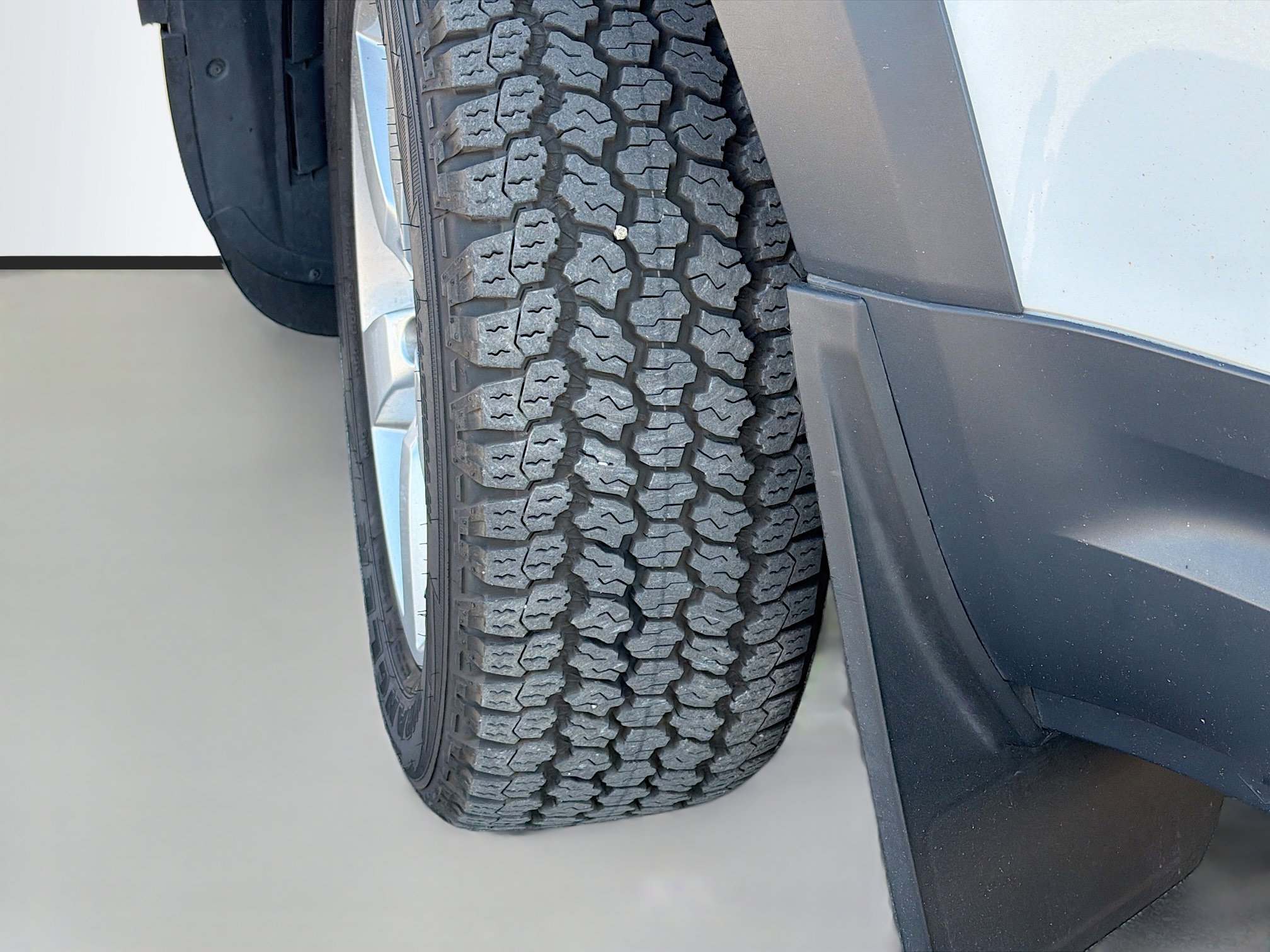 Used 2022 Land Rover Defender 110 SE image 43