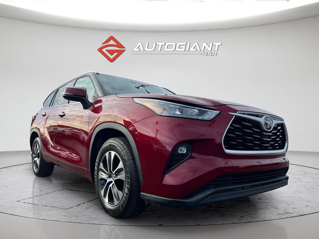 Used 2020 Toyota Highlander XLE image 10