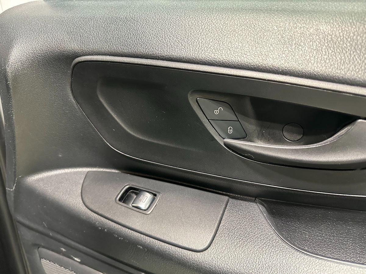 Used 2021 Mercedes-Benz Metris w/ Driver Efficiency Package image 13