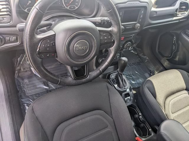 Used 2016 Jeep Renegade Latitude AWD/4WD image 11