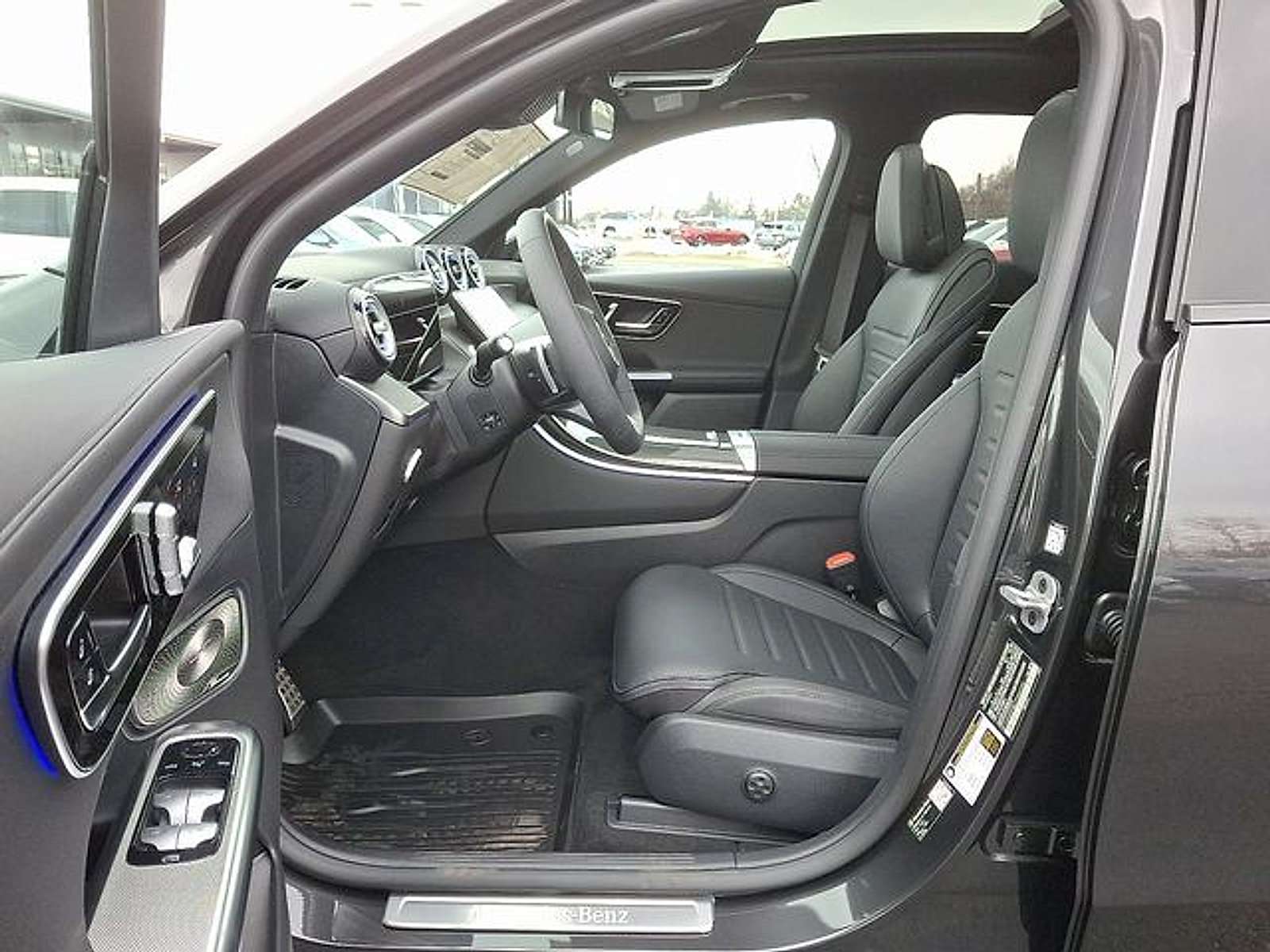 Used 2026 Mercedes-Benz GLC 300 4MATIC image 12