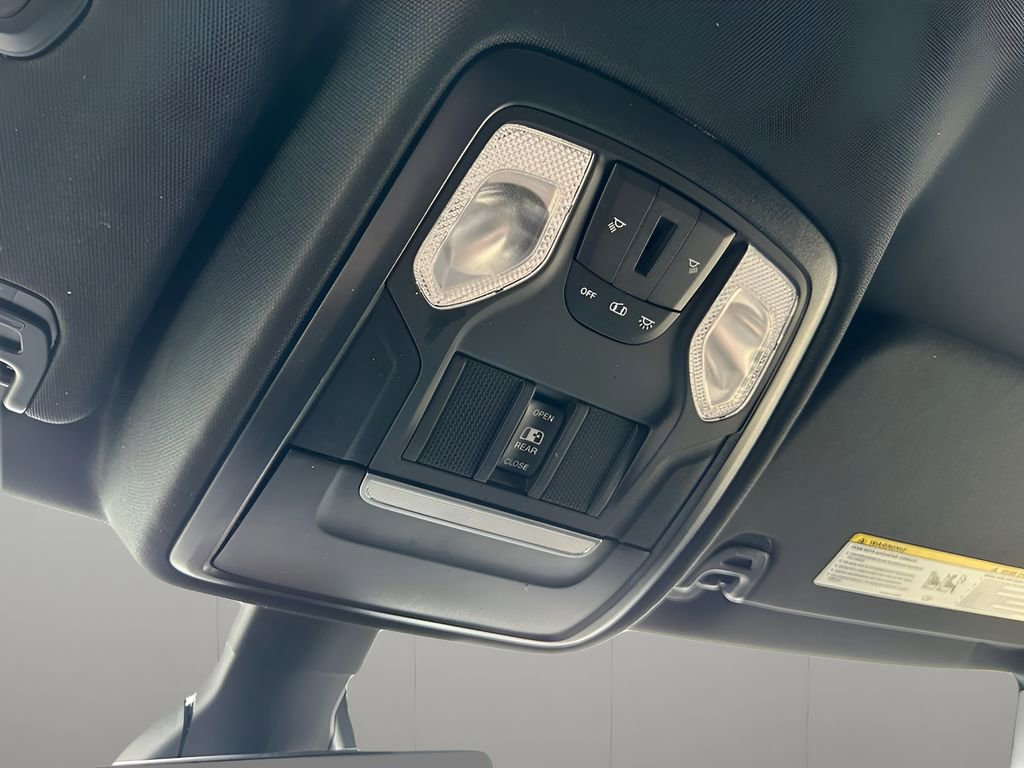 Used 2022 RAM 1500 Big Horn w/ Built-to-serve Edition image 22