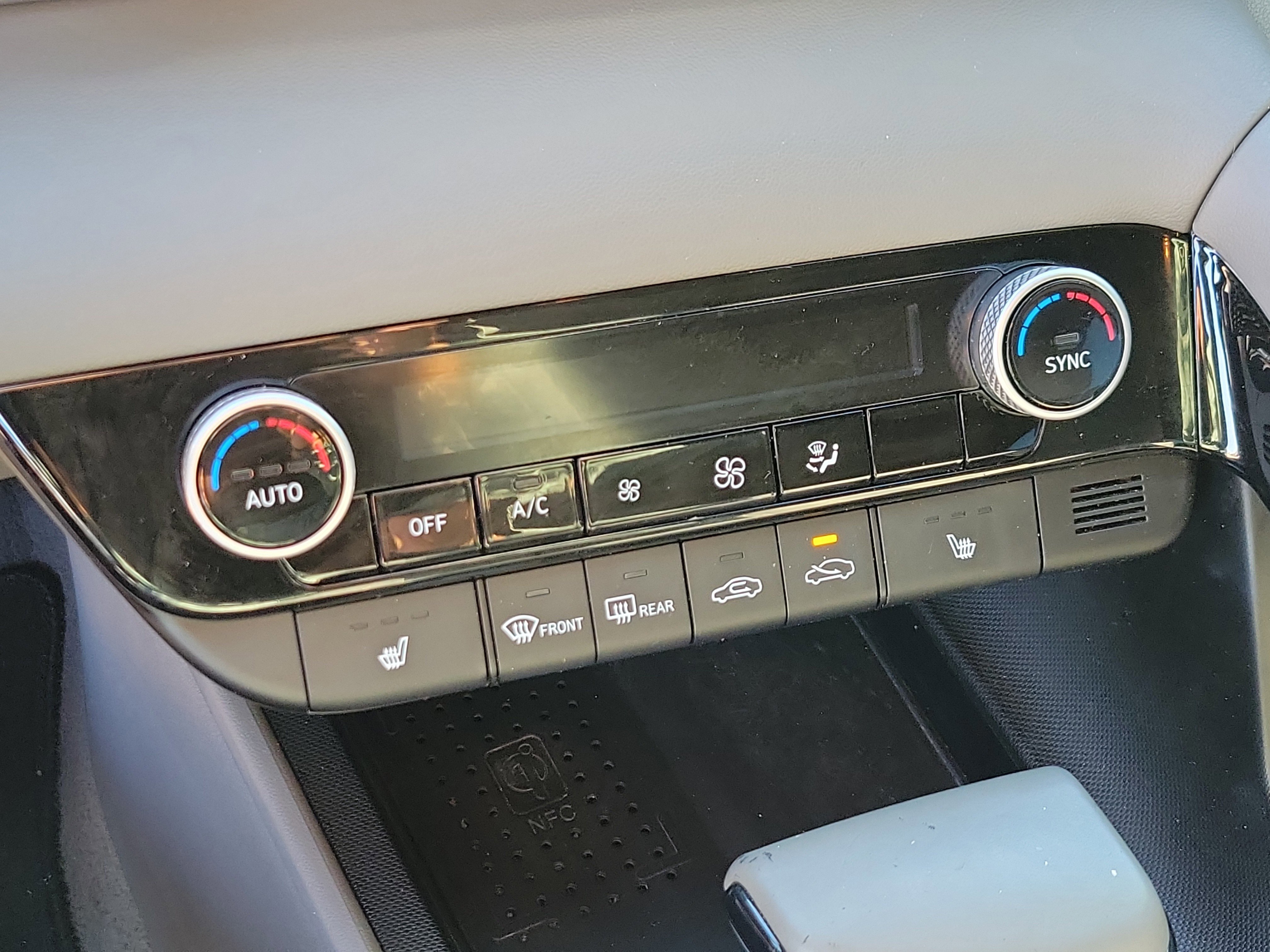 Certified 2022 Hyundai Elantra SEL w/ Convenience + Premium Package image 25