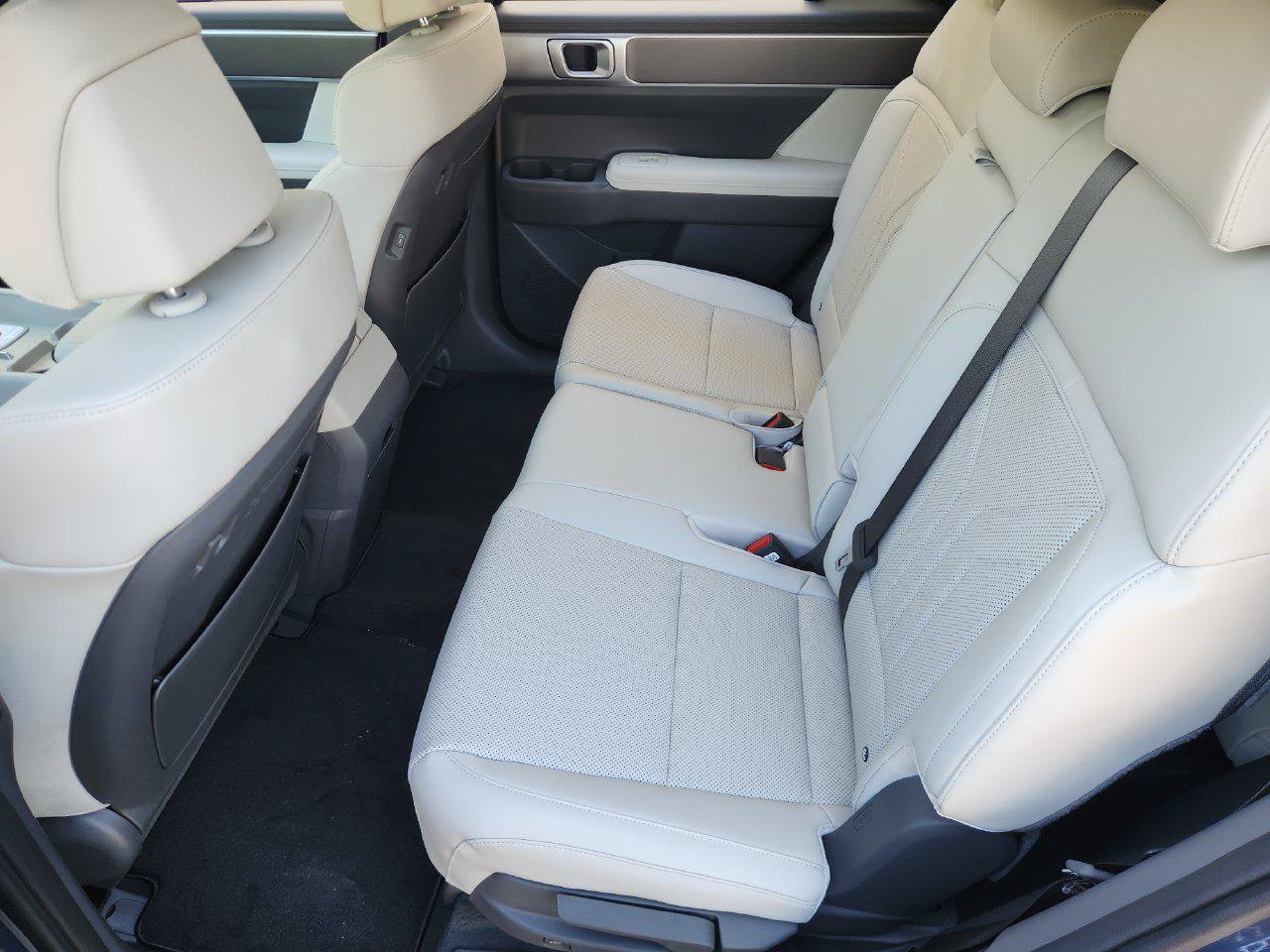 New 2027 Hyundai Santa Fe SEL FWD image 29