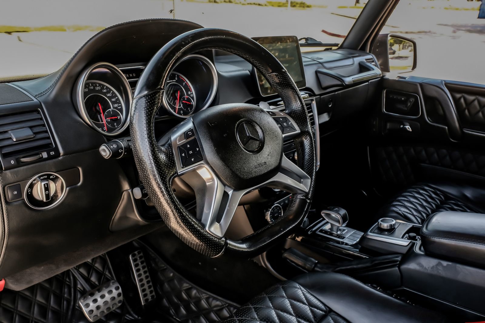 Used 2017 Mercedes-Benz G 63 AMG 4MATIC image 3