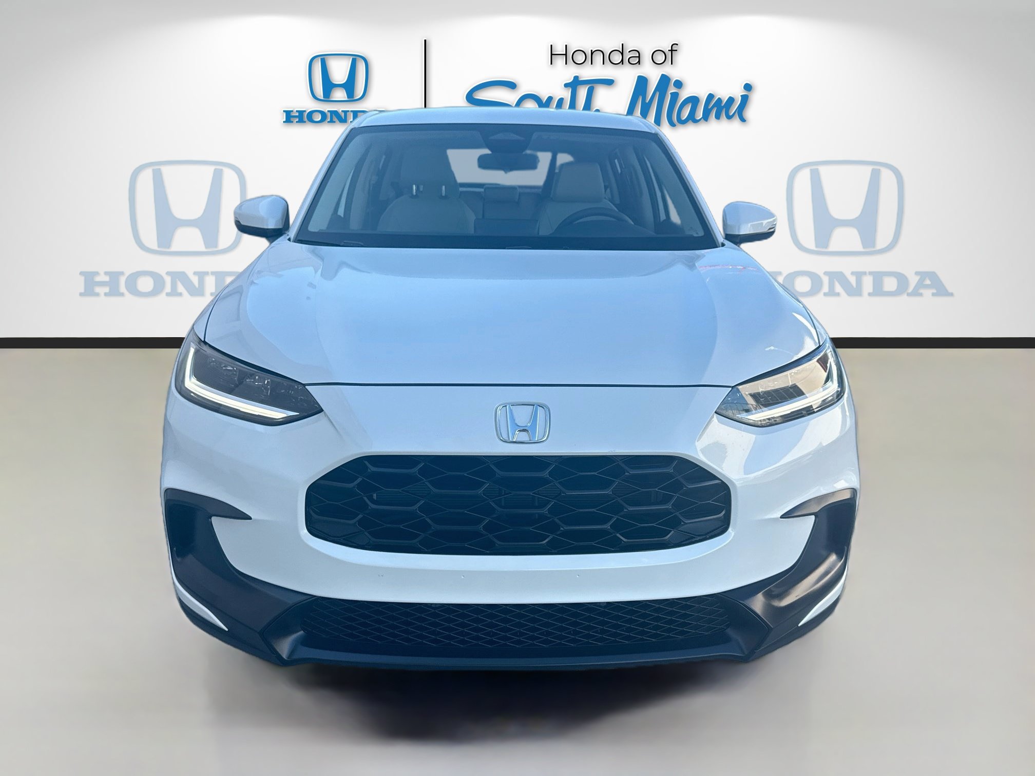 Used 2024 Honda HR-V LX image 2