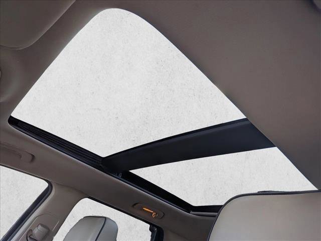 Used 2015 Jeep Grand Cherokee Overland image 17