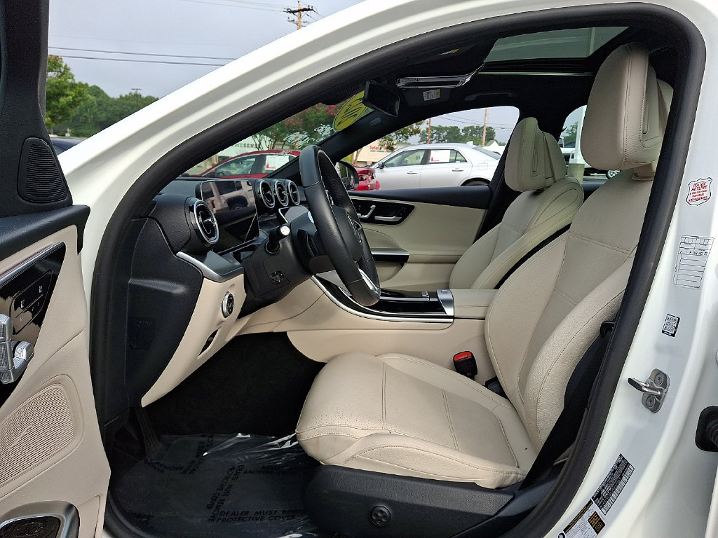 Used 2025 Mercedes-Benz C 300 Sedan image 13