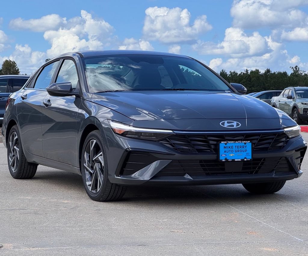 New 2026 Hyundai Elantra Limited FWD image 10