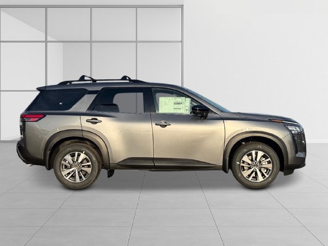 New 2026 Nissan Pathfinder SL AWD/4WD image 7
