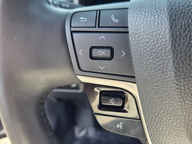 Used 2025 Toyota Camry XSE FWD image 30