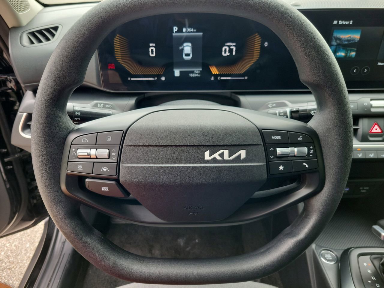 Used 2025 Kia K4 LXS image 17