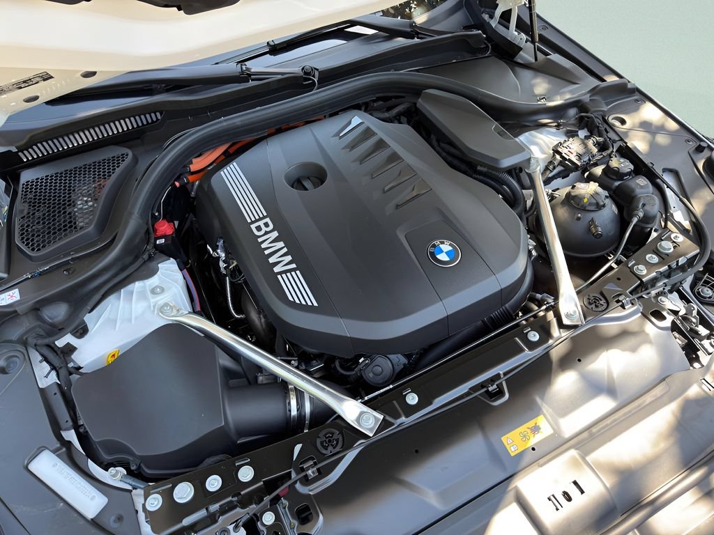 New 2027 BMW 550e xDrive w/ Executive Package AWD/4WD image 24