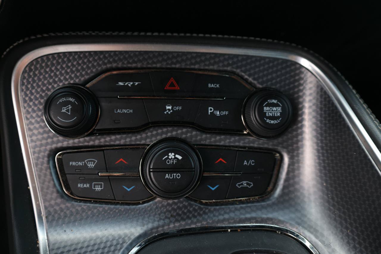 Used 2016 Dodge Challenger SRT Hellcat RWD image 9