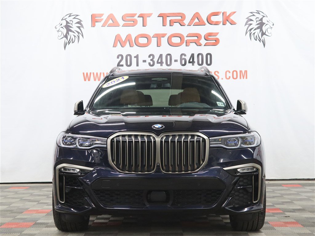Used 2021 BMW X7 M50i image 2
