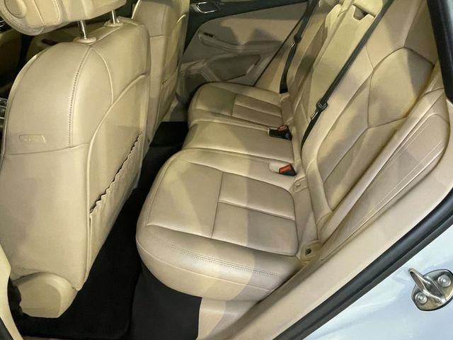 Certified 2020 Porsche Macan AWD/4WD image 20