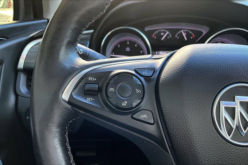 Used 2020 Buick Envision Essence FWD image 11
