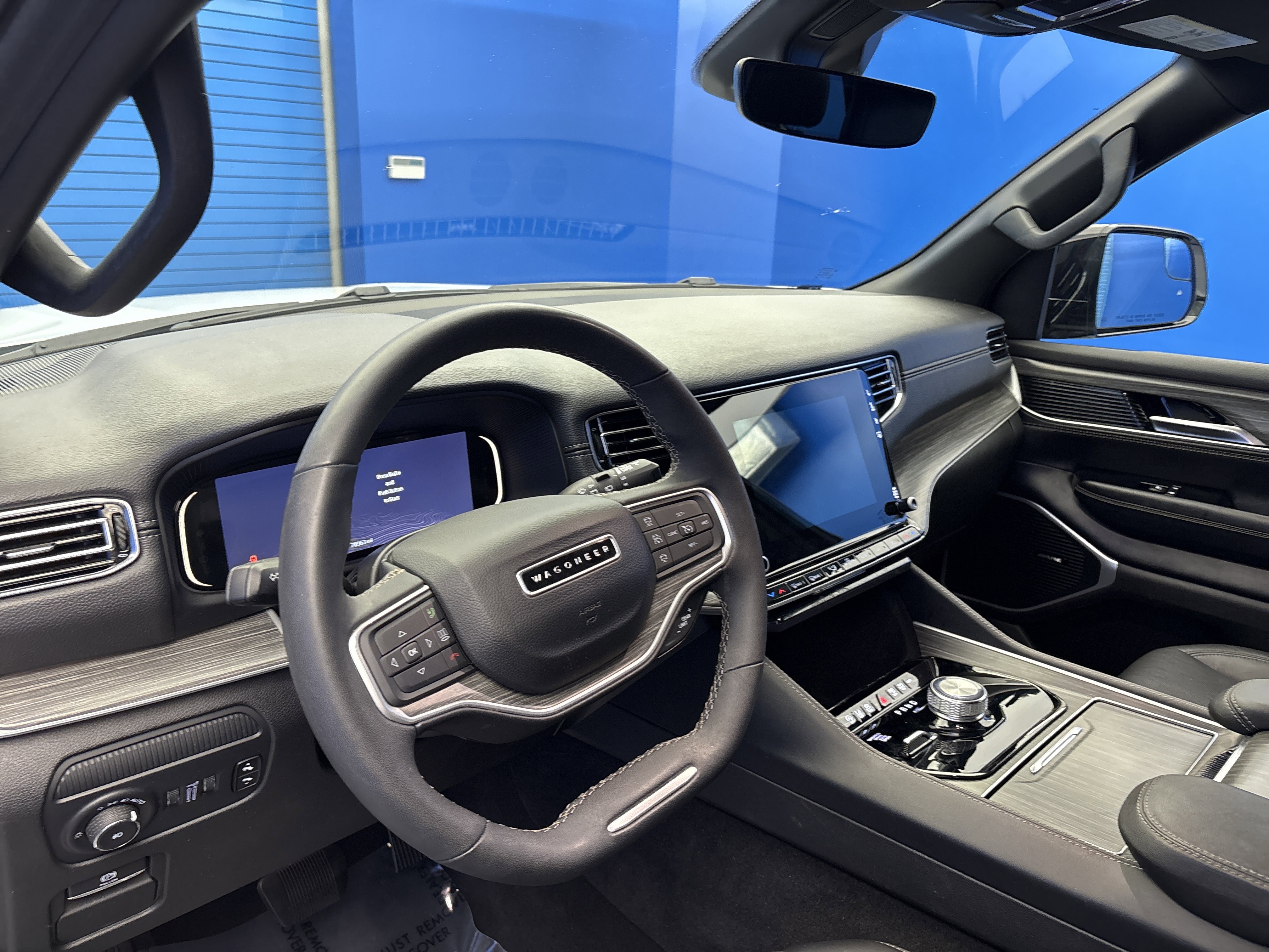 Used 2024 Jeep Wagoneer L Series II w/ Flexible Seating Group image 11