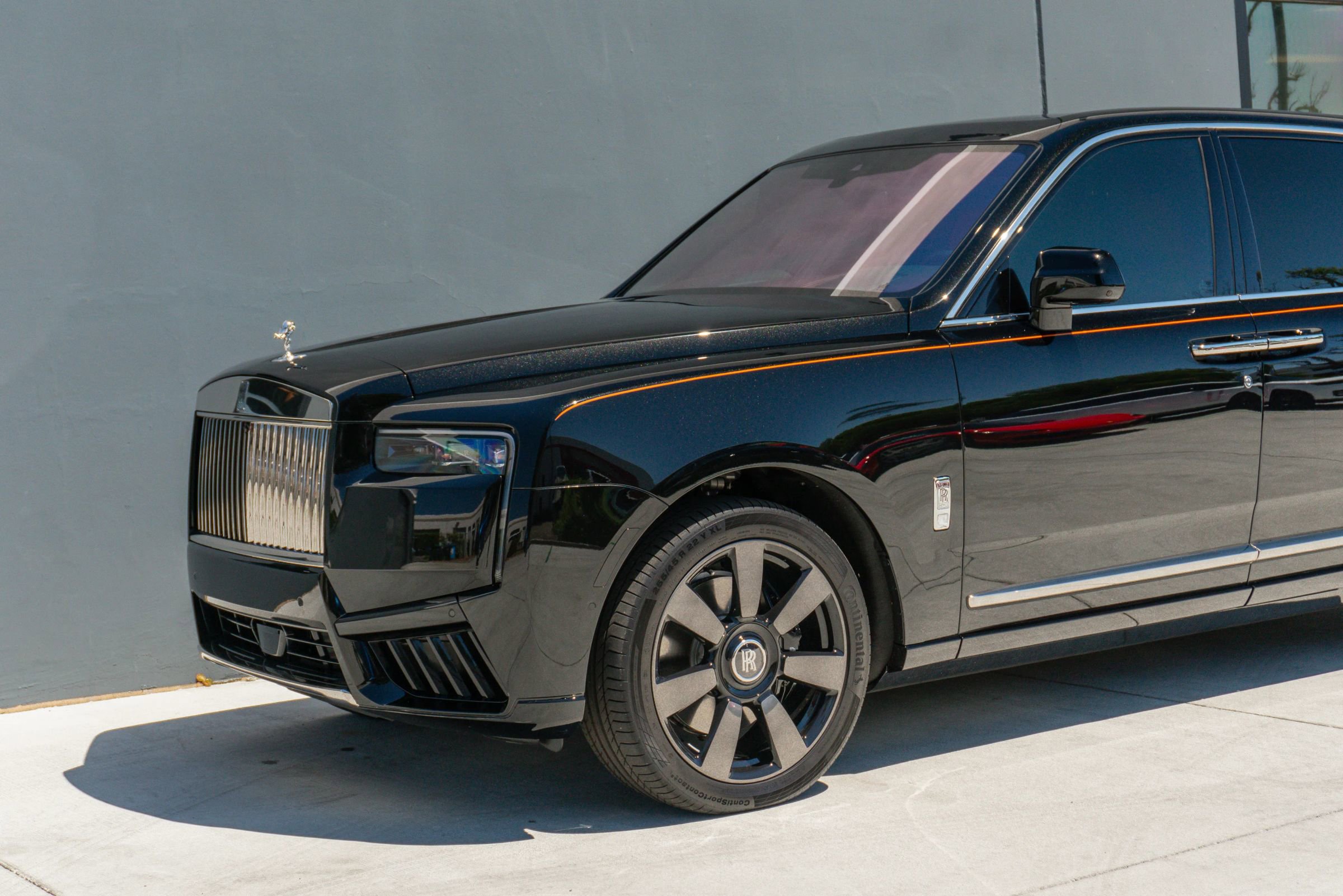 Used 2025 Rolls-Royce Cullinan image 18