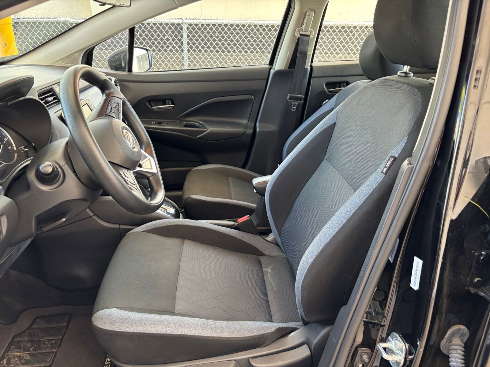 Used 2025 Nissan Versa SV FWD image 27