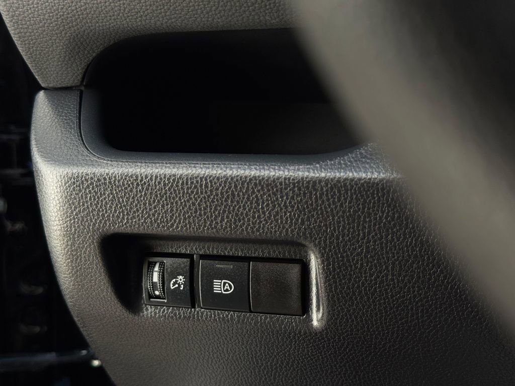 Certified 2025 Toyota RAV4 XLE image 28