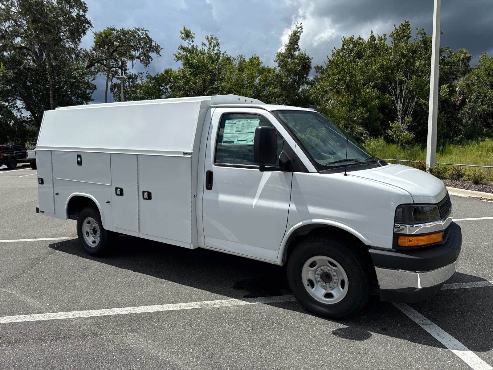 New 2025 Chevrolet Express 3500 w/ Power Convenience Package