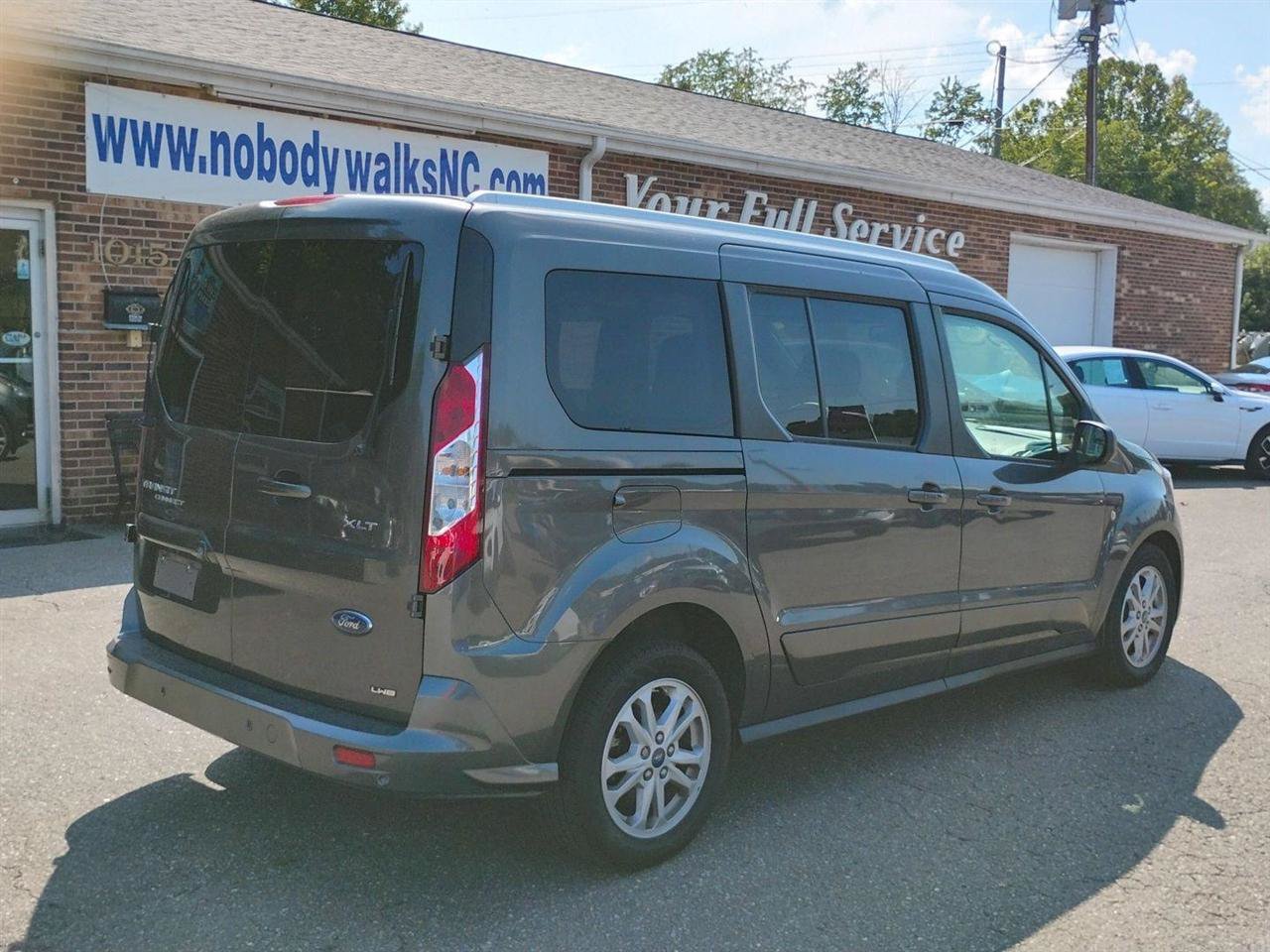 Used 2022 Ford Transit Connect XLT FWD image 5