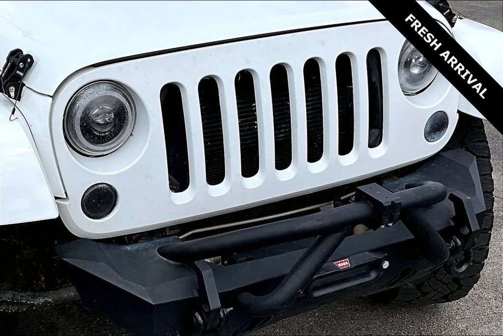 Used 2014 Jeep Wrangler Unlimited Rubicon image 29
