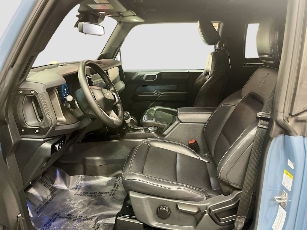Used 2025 Ford Bronco Badlands image 21