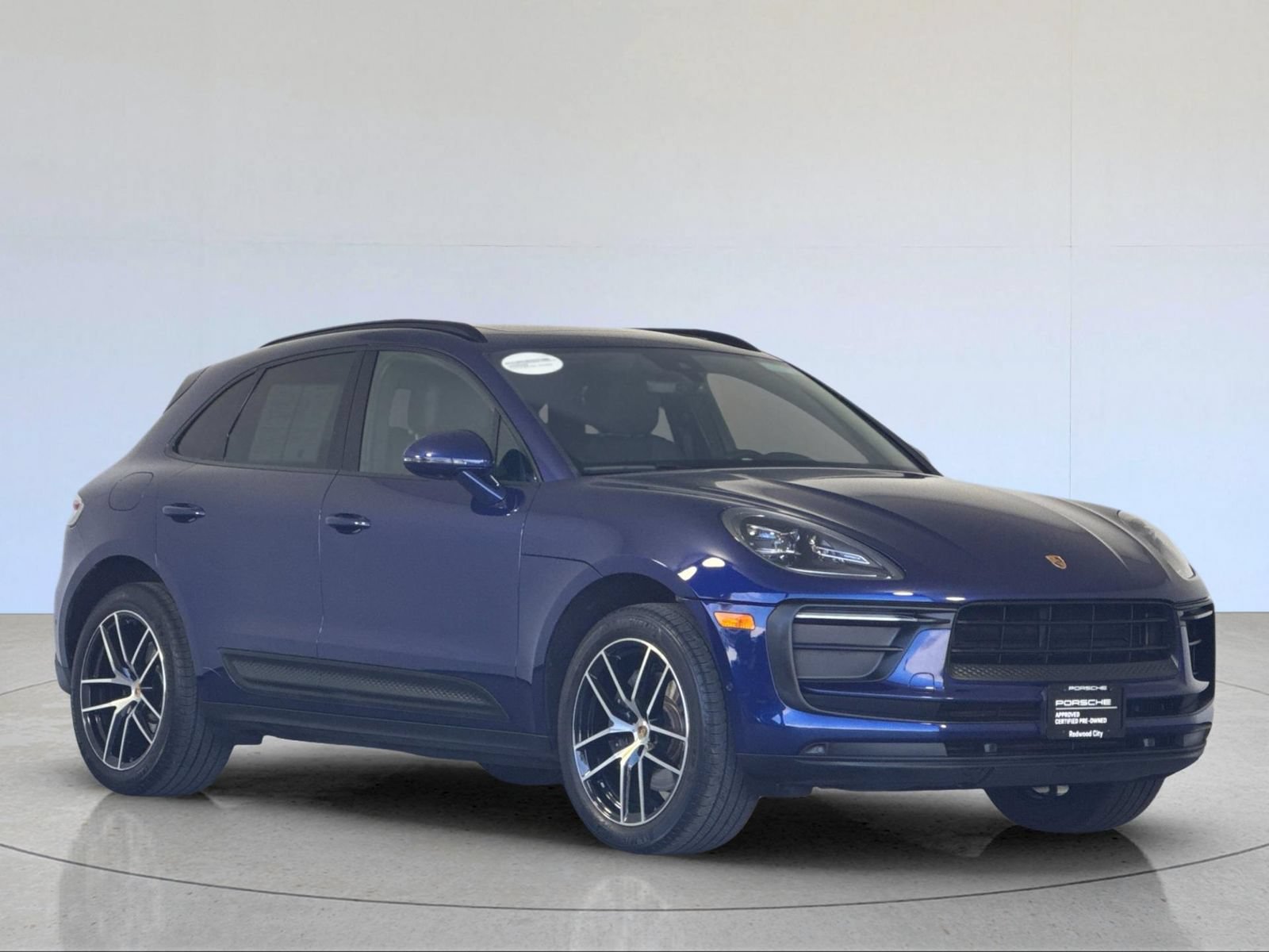 Certified 2022 Porsche Macan AWD/4WD image 10