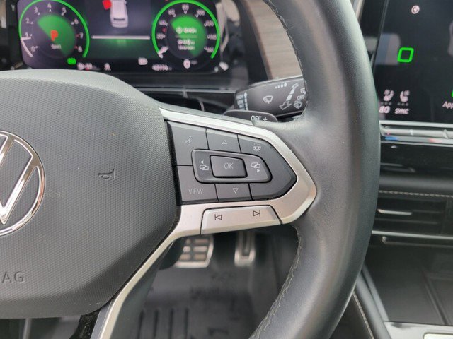 Used 2024 Volkswagen Atlas SEL Premium R-Line image 17