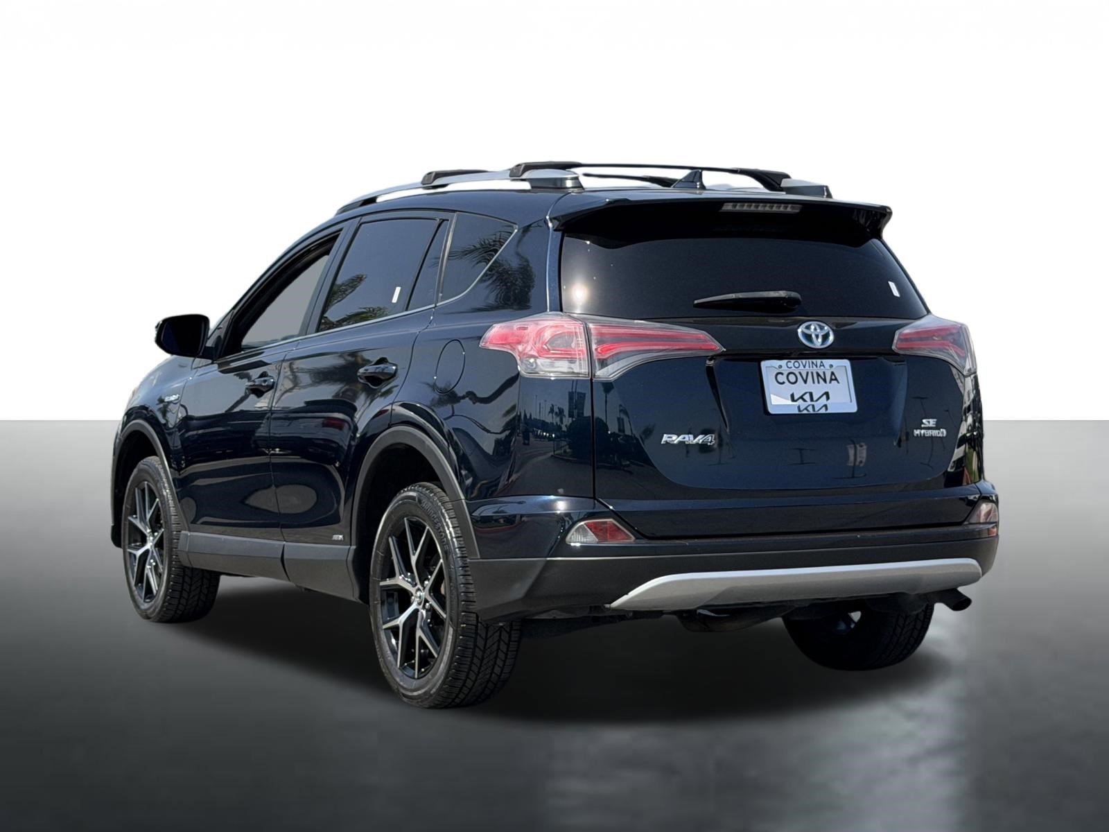 Used 2017 Toyota RAV4 SE AWD/4WD image 6
